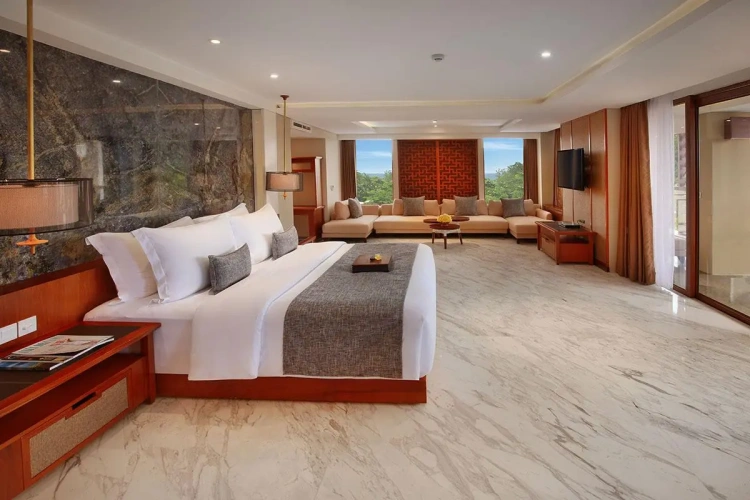 Grand with Spa Bath Double Suite