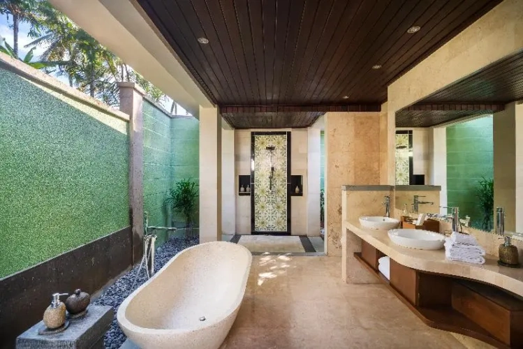 Standard room with balcony