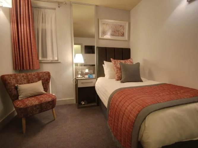 Standard Single room