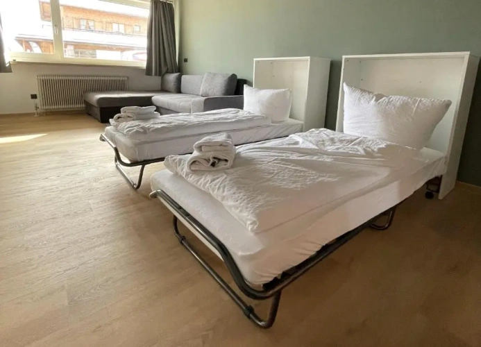 3 Bedrooms Apartment