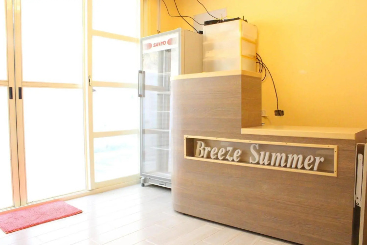 Summer Inn