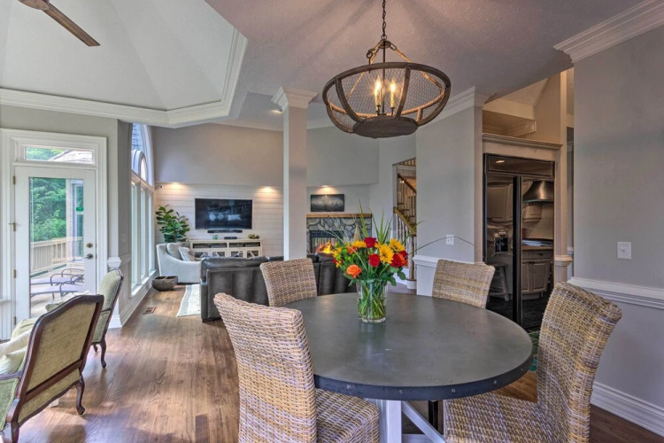 Spacious Elk Mountain Sanctuary w/ Deck & Views!
