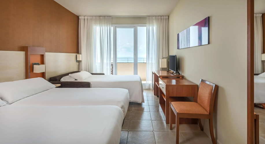 Hotel ILUNION Fuengirola photo 8