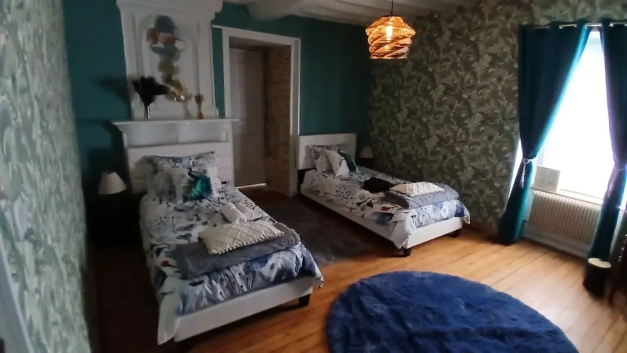 Standard Triple room
