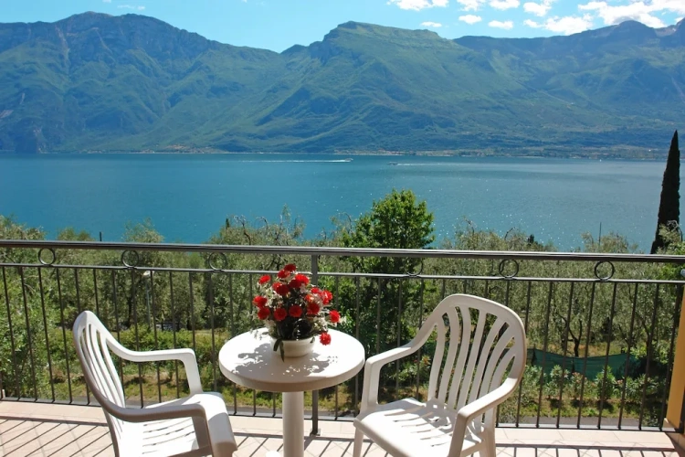 Comfort Double room with balcony and with lake view