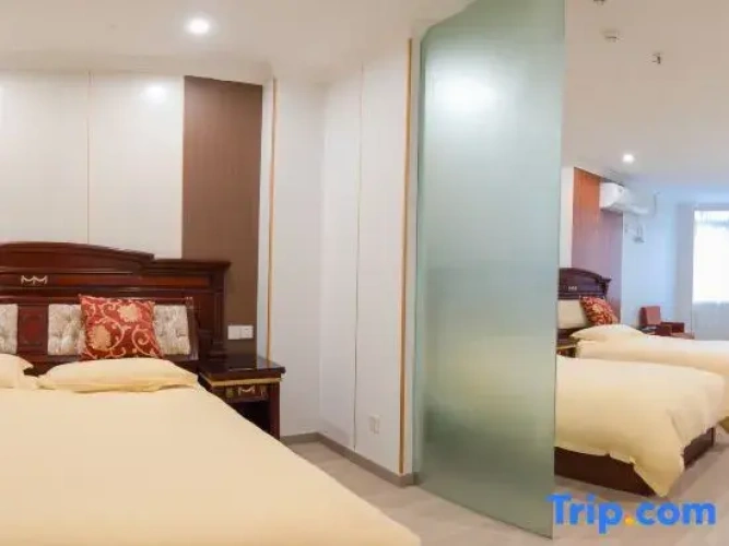 Quadruple Suite