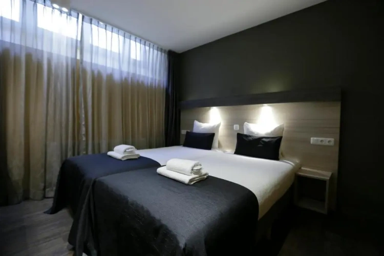 Standard Twin Basement room