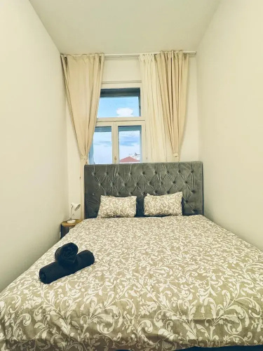 Elegant 4BR Apt Near Westbahnhof