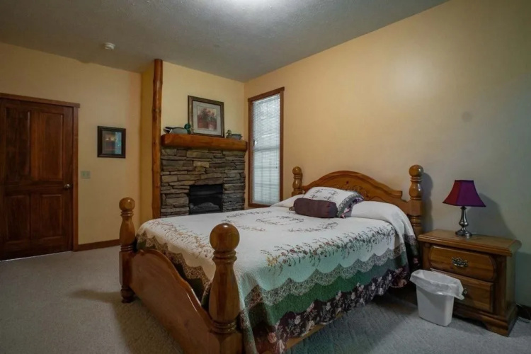 Hawthorne Lodge