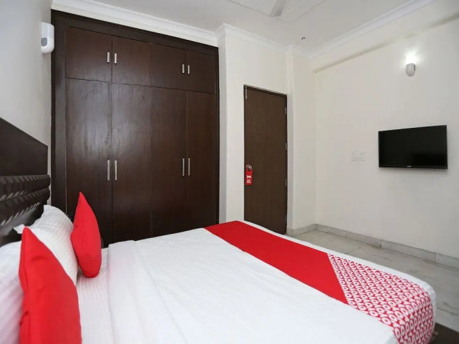 OYO 15822 Ryan Residency