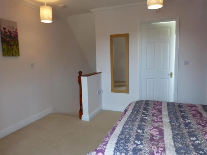 Sextuple Cottage
