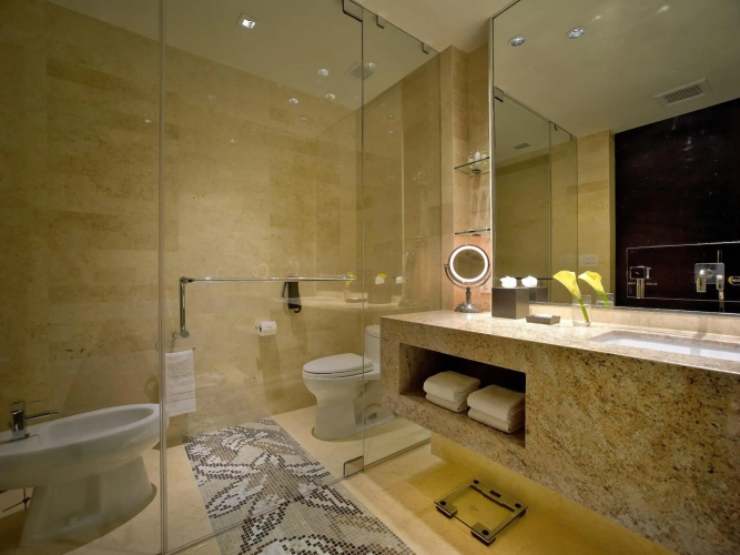 EB Hotel Miami