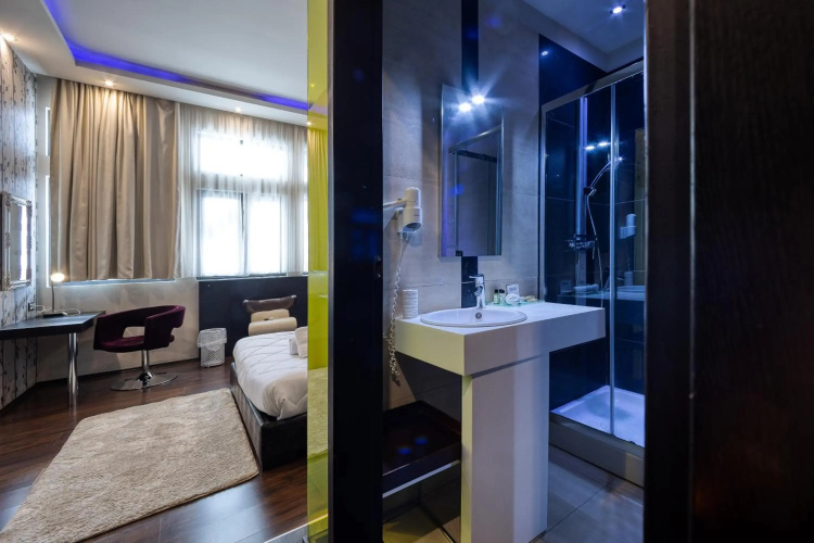 Gallery Art Hotel