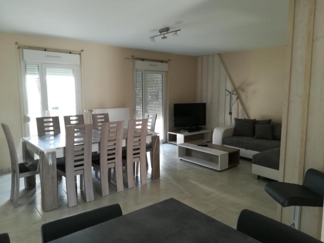 3 Bedrooms Cottage
