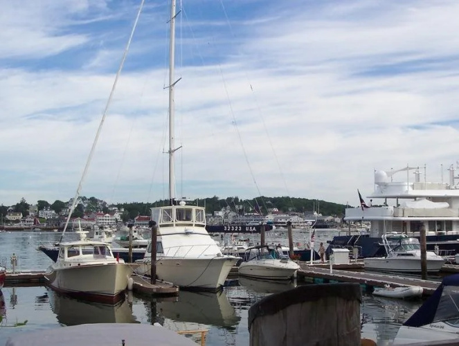Brown's Wharf Inn