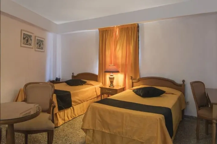 Standard Double room with city view