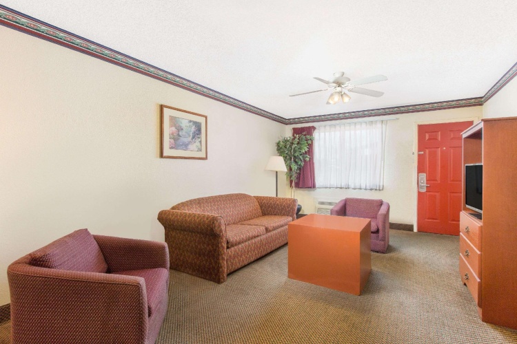Quadruple Suite