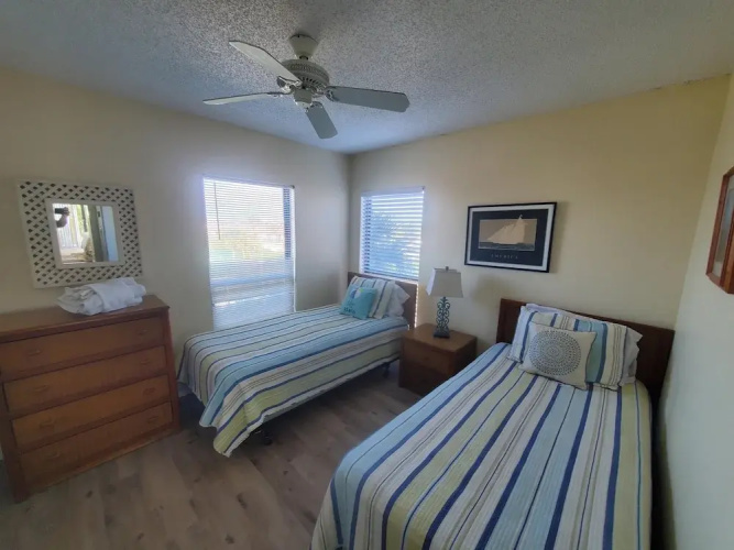 Sea Place 13238