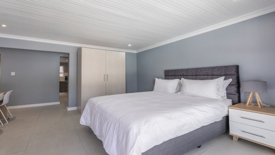 Business Double Apartment with pool view