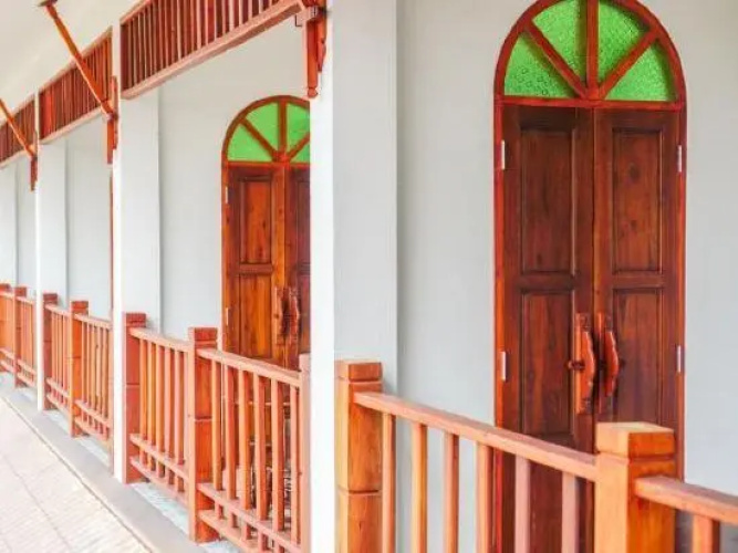 Nangreenlakeview Resort