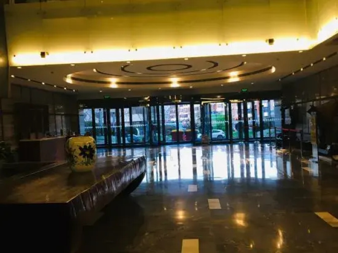 Sunny international apartment