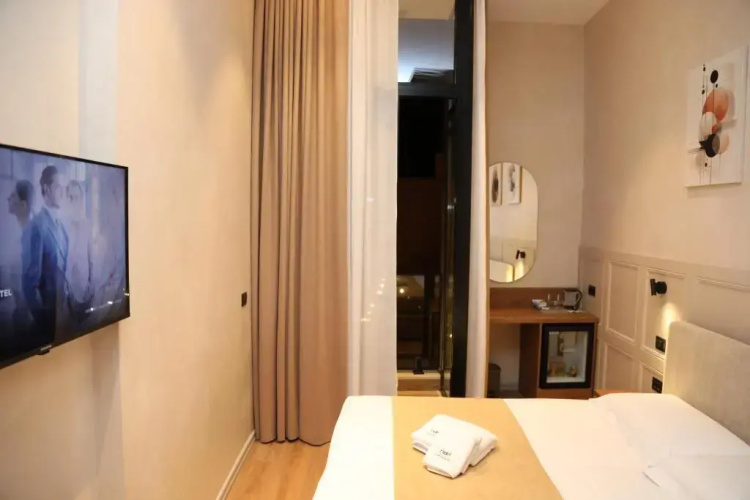 Z art Hotel