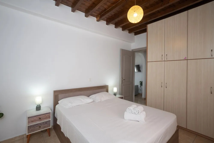 Mykonos Stylish Ivory Apt w Shared Pool