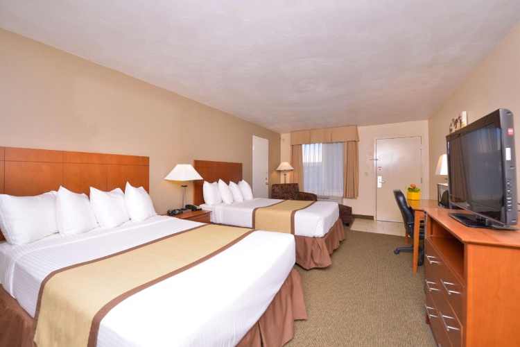 Standard Quadruple room