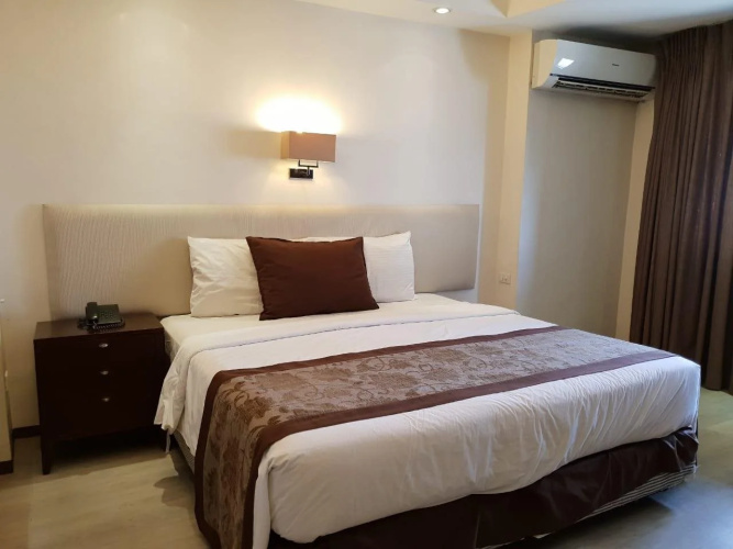 Imperial Palace Suites