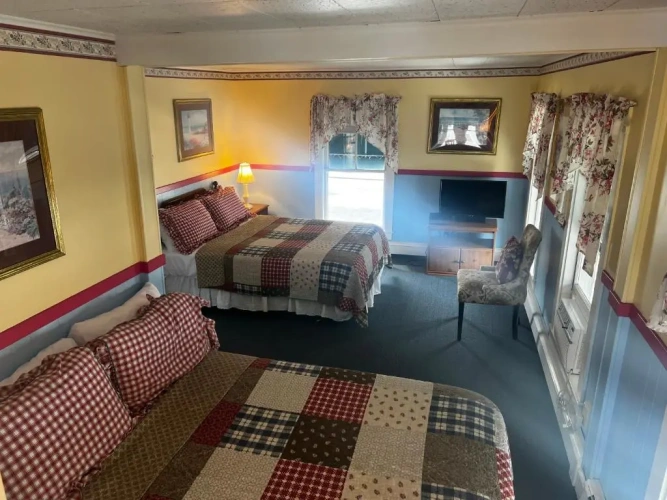 Deluxe Double Suite