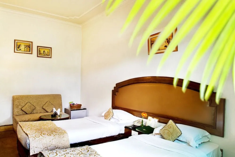 Hotel Deep Palace