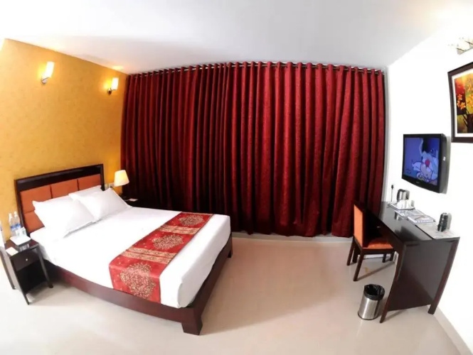 Hotel Crystal Castle