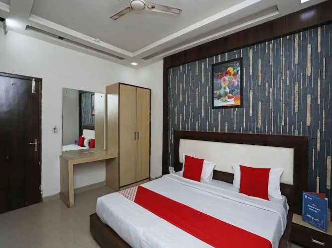 Hotel Vanaya Palace by OYO Rooms