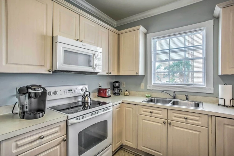 3 Bedrooms Apartment