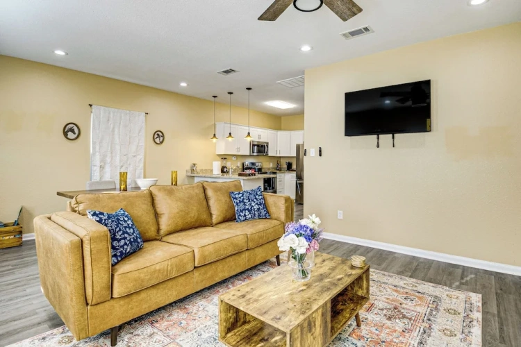 2 Bedrooms Cottage