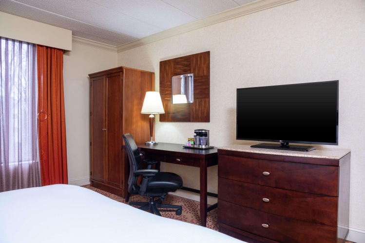 DoubleTree by Hilton Hotel Grand Rapids Airport photo 14