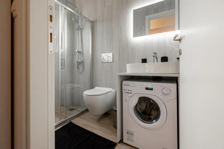Aphrodite Apartment