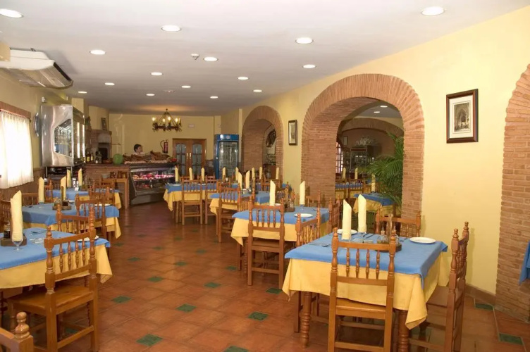 OYO Hostal El Paisano