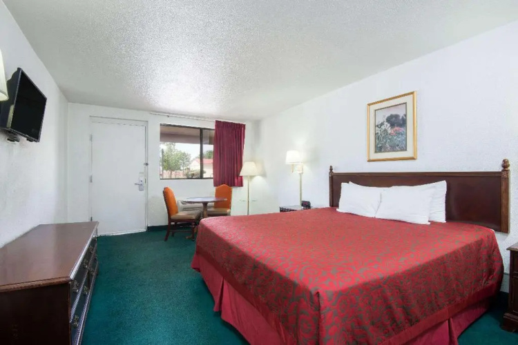 Days Inn By Wyndham Gallup
