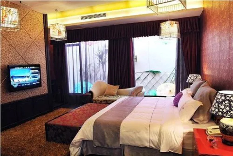Six Star Motel