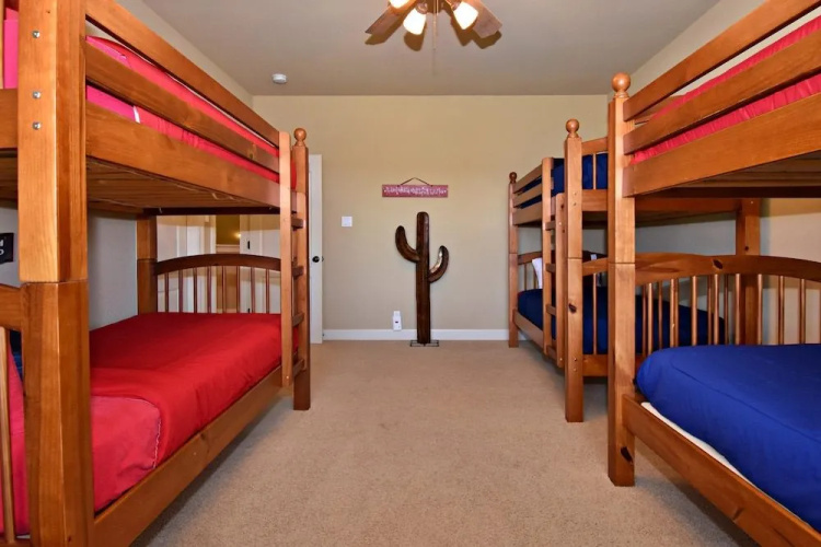 Pet-friendly Oasis in Gated Community!