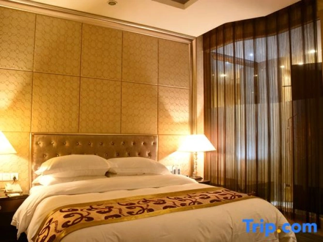 Business Quadruple Suite