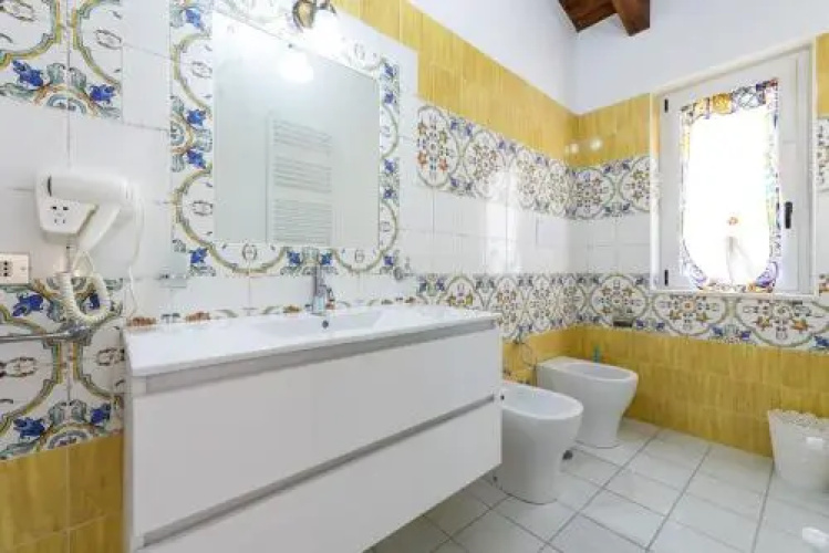 Botti House