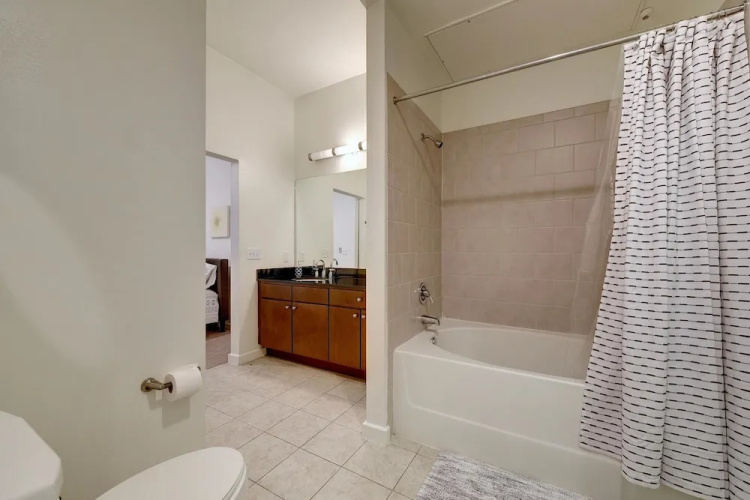 StayLo Luxury 1 Bedroom Apartment