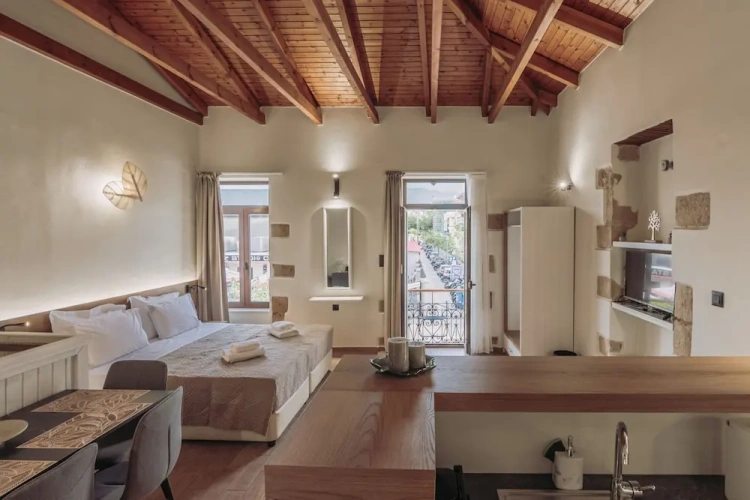 Superior Double Studio with balcony and with city view