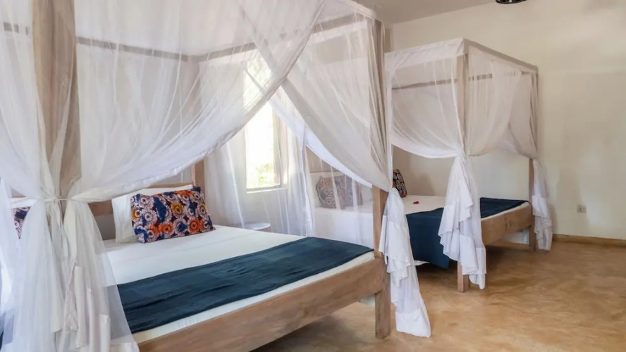 Raha Lodge