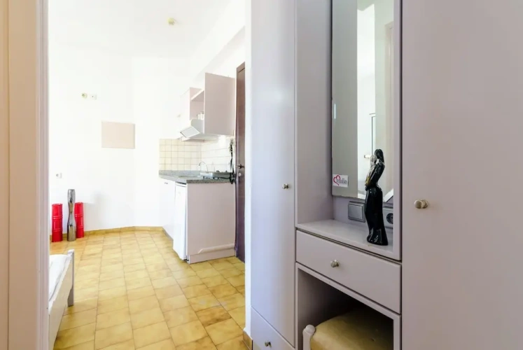 1 Bedroom Quadruple Apartment