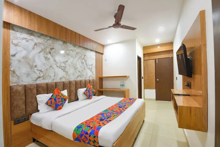 Fabhotel Coco Tree