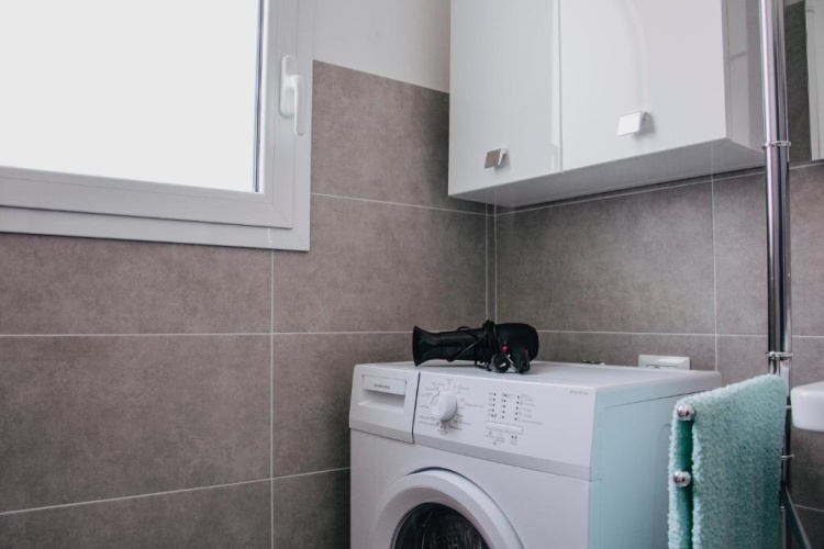 3 Bedrooms Apartment