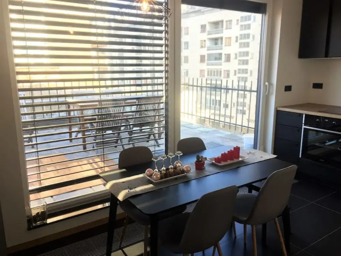 Rok's Mini Penthouse